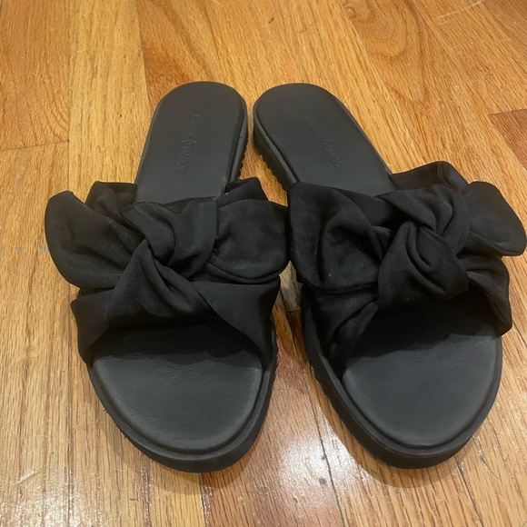 SAMSOE Shoes - Samsøe Samsoe Black Bow Slide Sandals